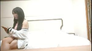 无情的屌 大奶妹的乳交诱惑，这对大雷晃得头晕 妹妹的声音挺好听的，完美的炮架
